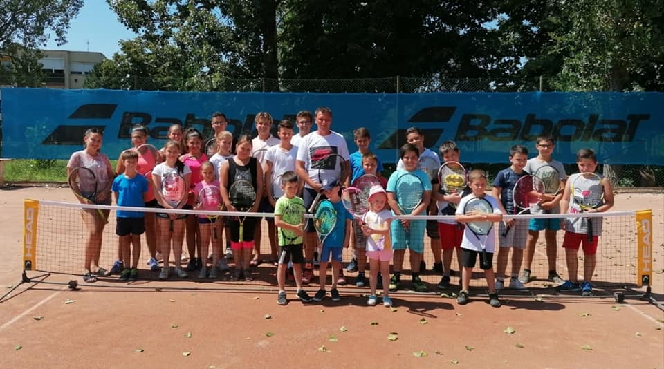 Újabb sikeres tenisztábort szervezett a Sarkadi Ifjúsági Tenisz Egyesület