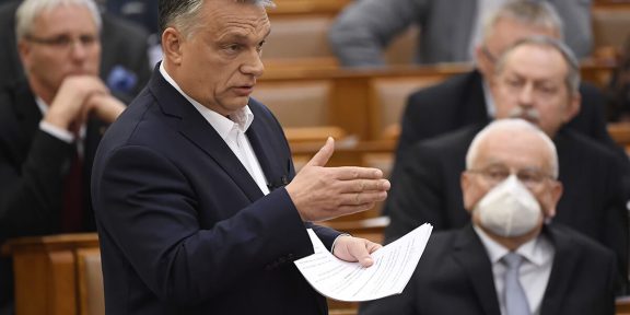Orbán, koronavírus, kijárási