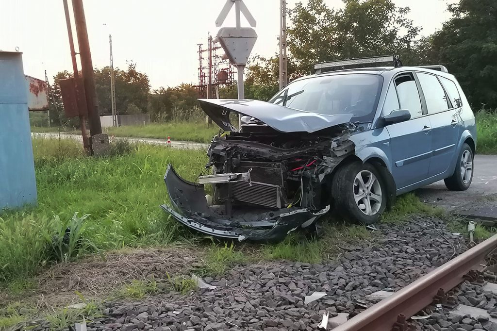 baleset Tótkomlóson, vonatkarambol
