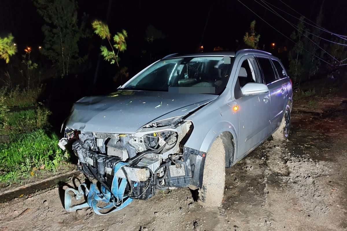 Két baleset, ittas vezetés és közokirat-hamisítás miatt történt rendőri intézkedés