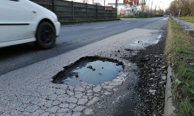 kátyú Békéscsabán, úthiba