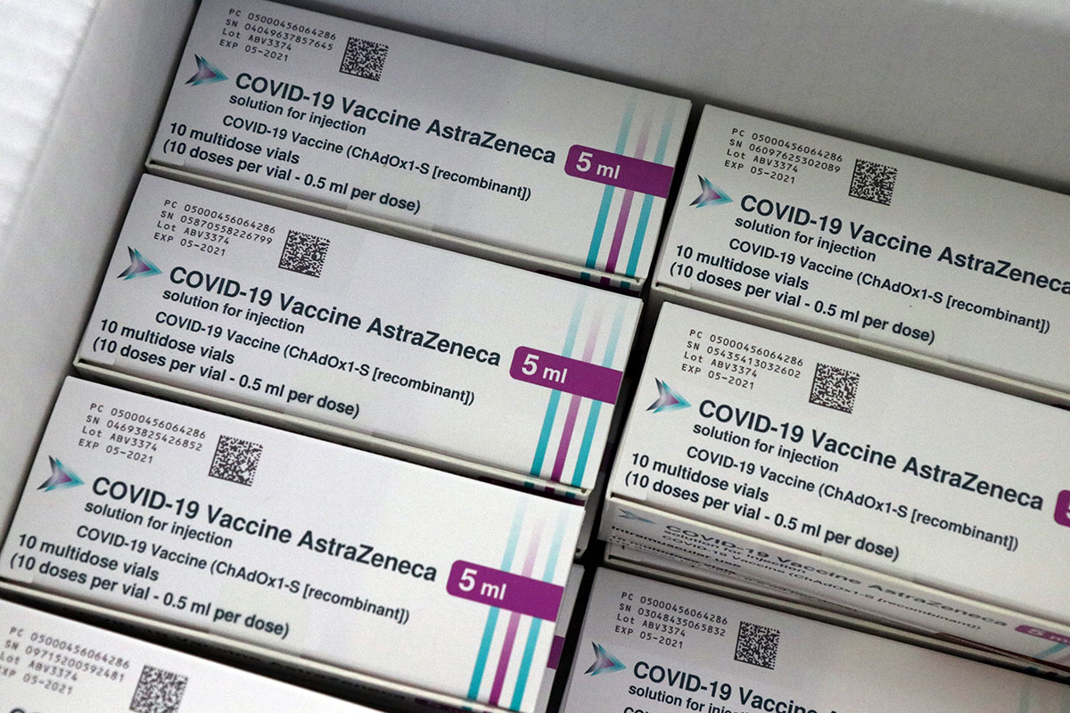 Visszaállítják az oltási kampányba az AstraZeneca-vakcinát Németországban