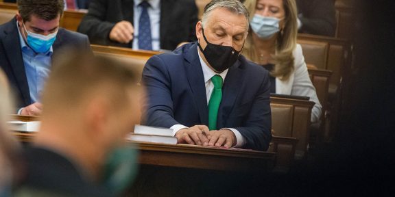 Orbán a parlamentben
