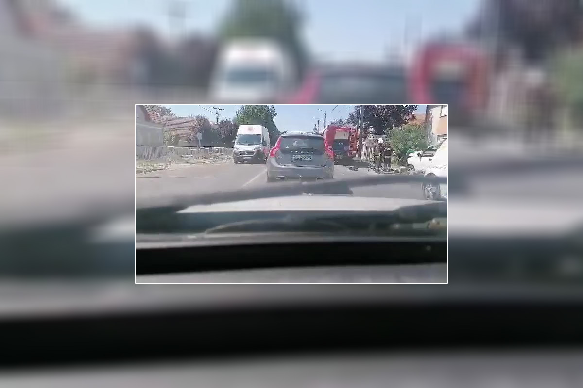 Kigyulladt egy személyautó Békéscsabán az Orosházi úton