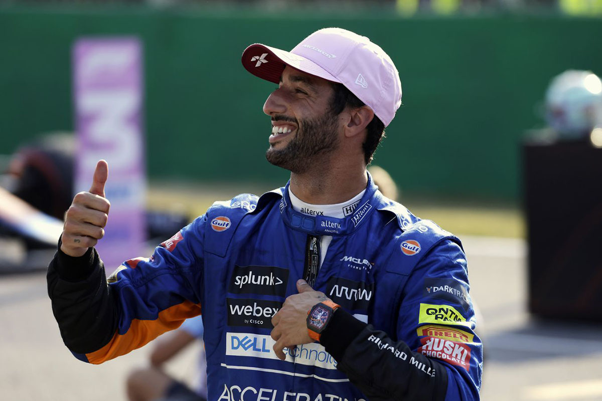 Ricciardo nyert Monzában, Hamilton és Verstappen kiesett