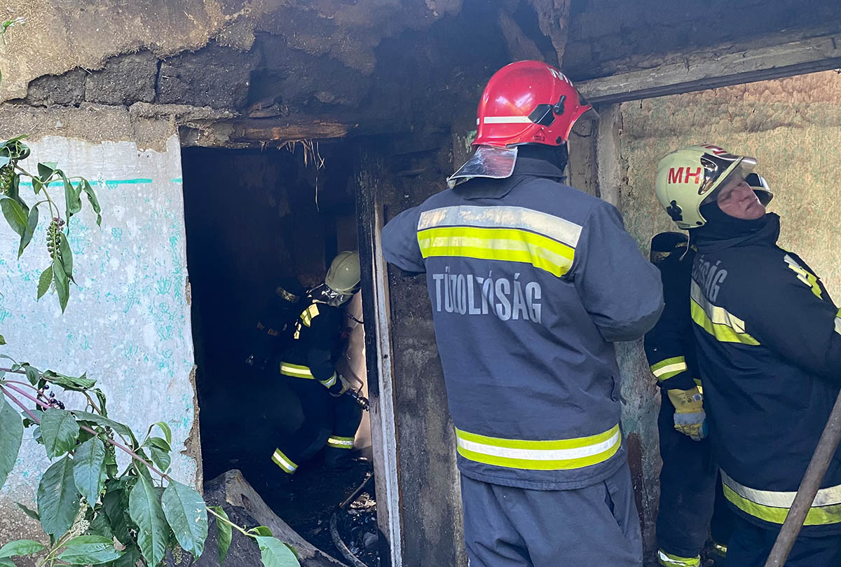 Egy családi ház két szobájában csaptak fel a lángok Kunágotán
