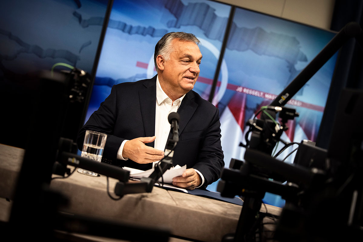 Orbán: a jövőben is minden magyar család kap rezsicsökkentett árú gázt és áramot