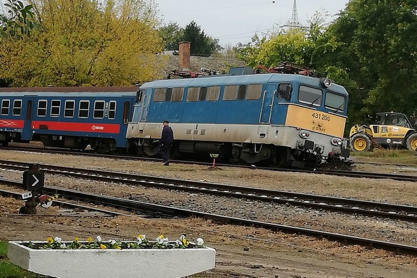 kisiklott vonat Szeged