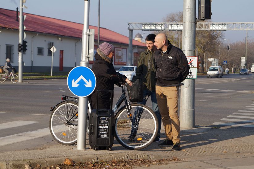 A kerékpárosok szabályos közlekedésére hívja fel a figyelmet Békéscsabán