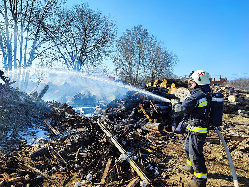 villanyoszlopok égtek Mezőberényben