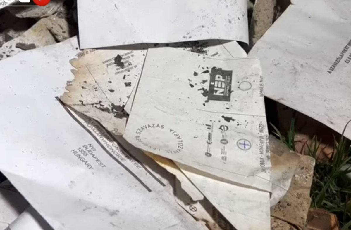 Hulladékkupacok között landolt több zsáknyi levélszavazat Marosvásárhely közelében