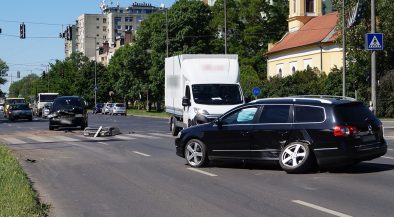három autó ütközött Békéscsabán
