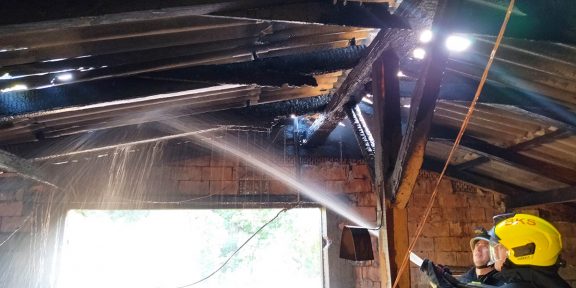 kigyulladt pajta Békés külterületén