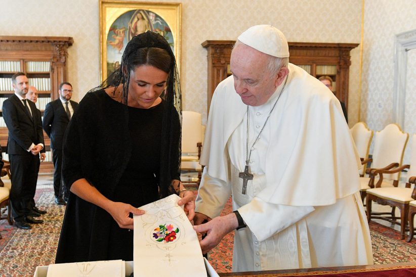 Novák Katalin és a Pápa találkozója