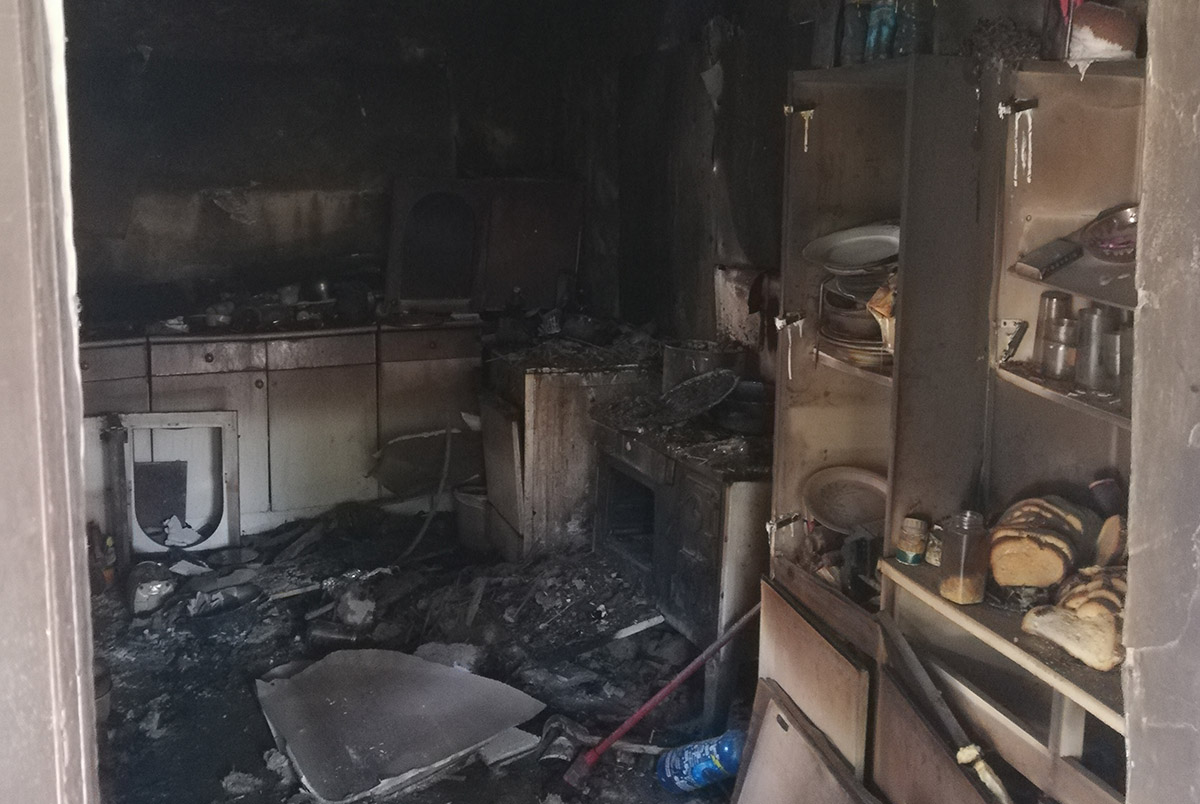 Egy családi ház kéményének környezetében keletkezett tűz Füzesgyarmaton