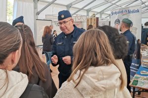 határvadászok toborzása Békés megyében, rendőr járőr