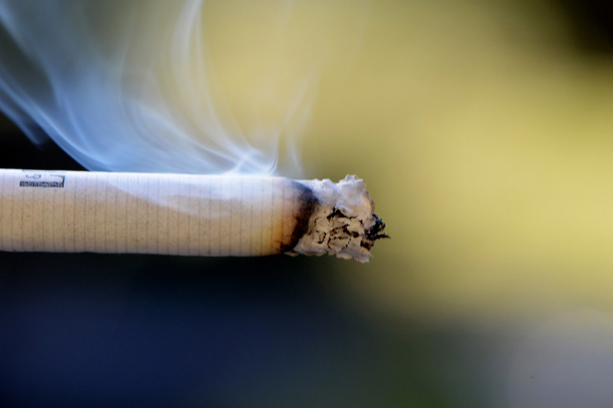 cigaretta, cigi, zárjegy nélküli cigi Kétegyházán, illegális dohányüzem