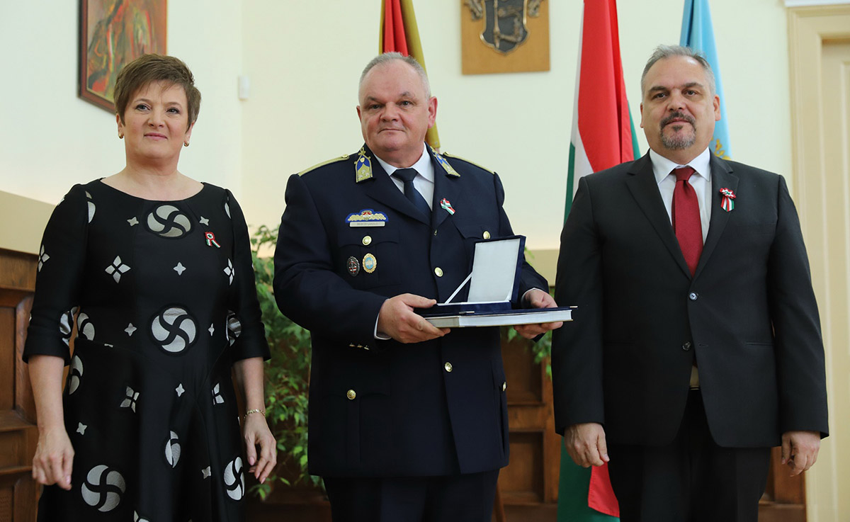 Elismerésben részesült Berczi László r. ezredes, a Békés Vármegyei Rendőr-főkapitányság Humánigazgatási Szolgálatának vezetője
