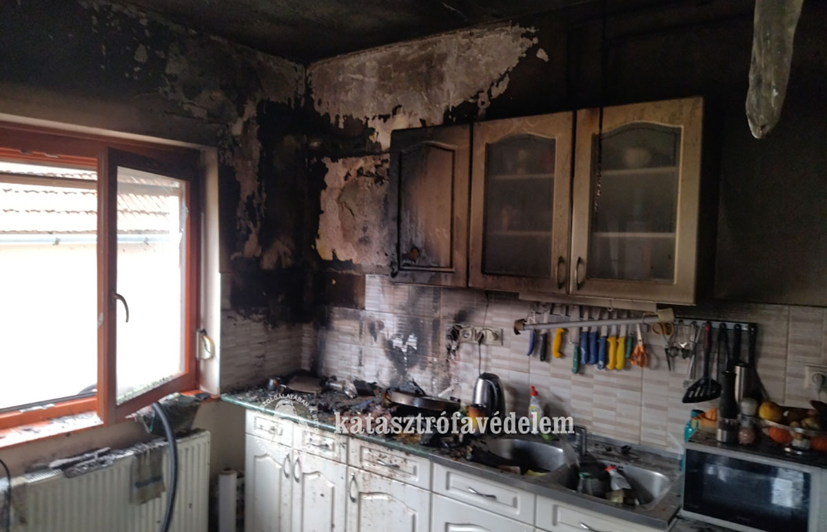 Egy családi ház konyhájában csaptak fel a lángok Békésen