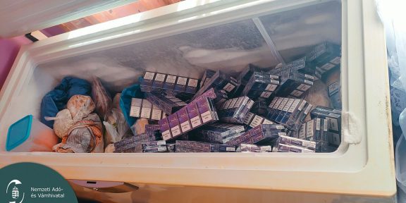 több száz doboz cigarettát foglaltak le
