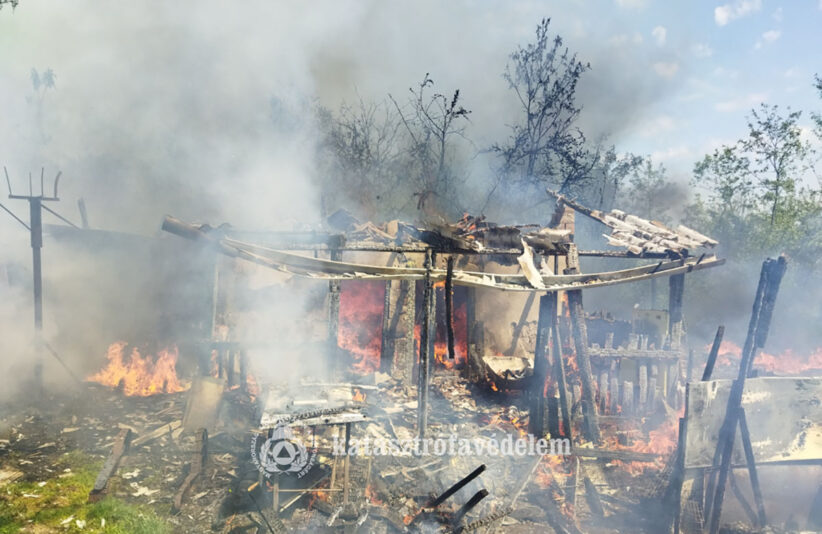lakhatatlanná vált egy ház Csanádapácán