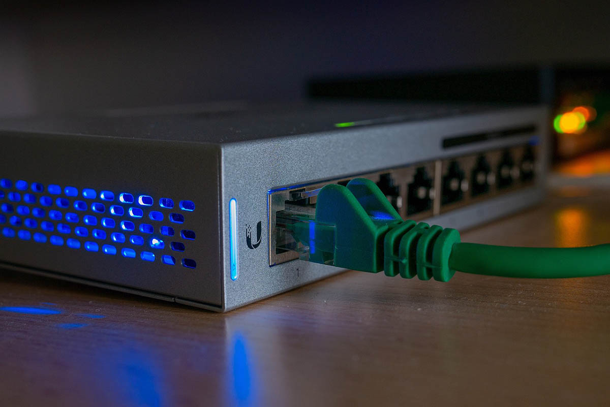 Több mint 35.000 darab, gyermekekről készült pornográf tartalmú képet és videó találtak egy füzesgyarmati férfi számítógépén