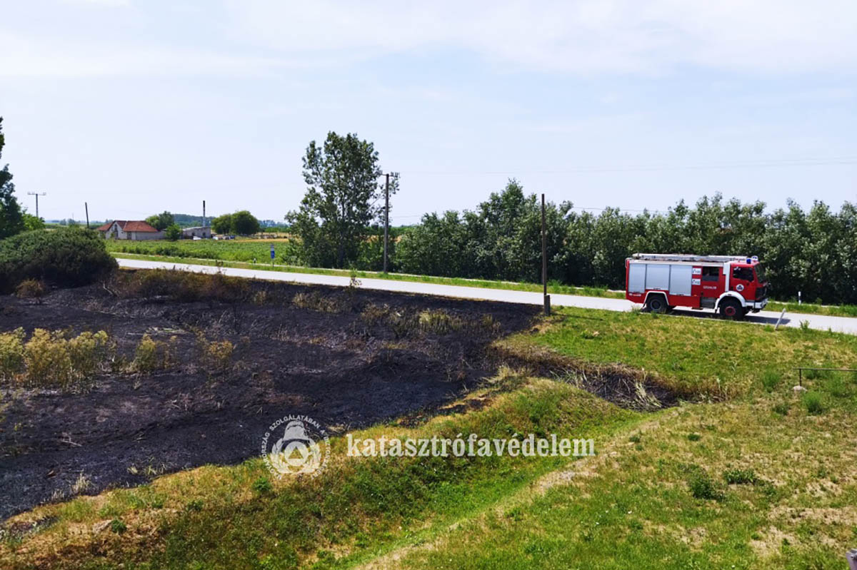 Szabadtéri tüzek pusztítottak Békés vármegyében – több település külterületén is beavatkoztak a tűzoltók