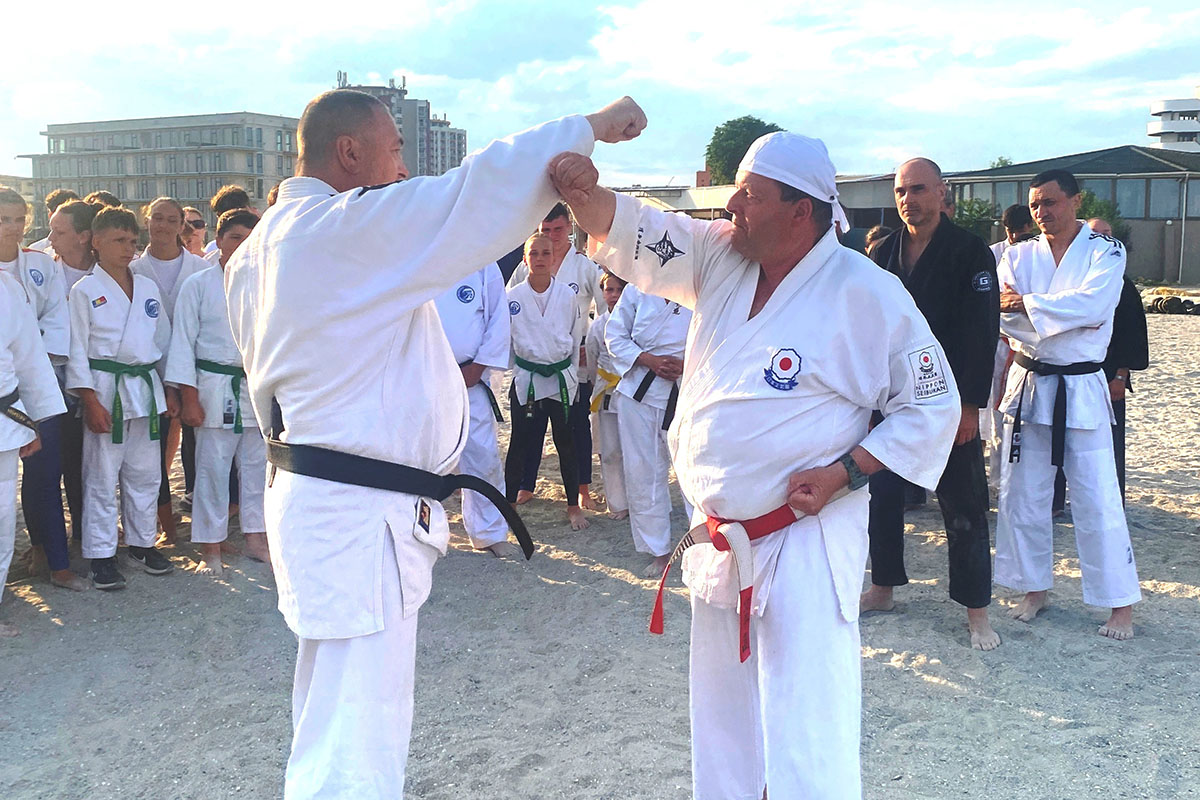 Napfény és Ju-Jitsu – így edzettek mesterek a Fekete-tenger partján