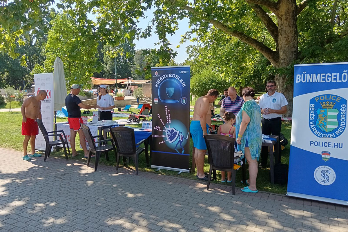 Országszerte kampányol a rendőrség az online bűnözés ellen