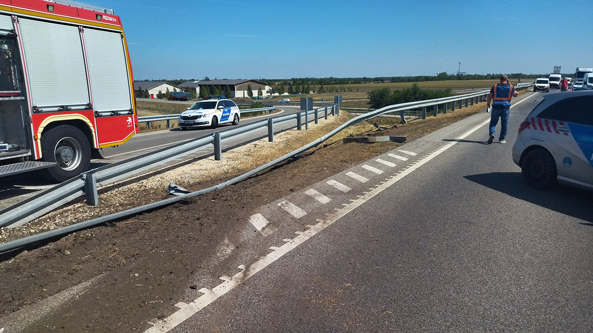 Súlyos baleset történt az M44-es autóúton