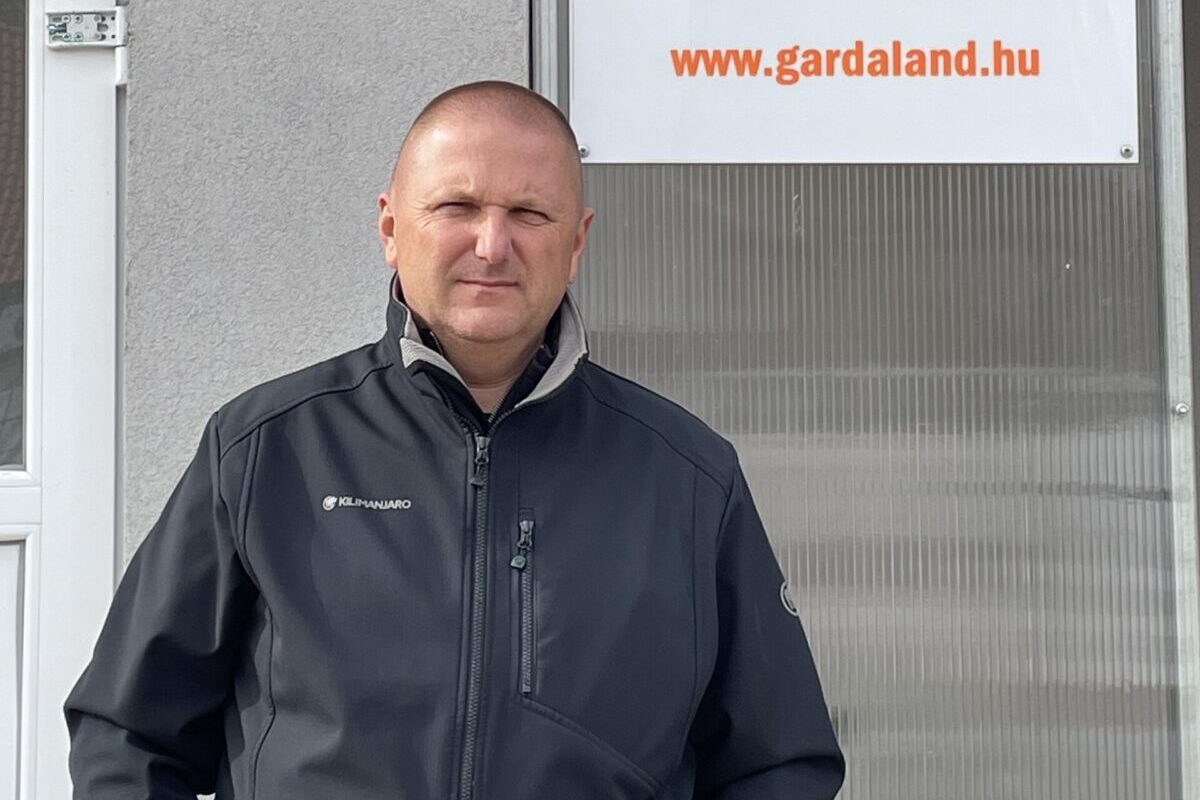 Hogyan kapcsolódhat össze a mobil WC és a tetőtisztítás? A Gardaland megmondja!