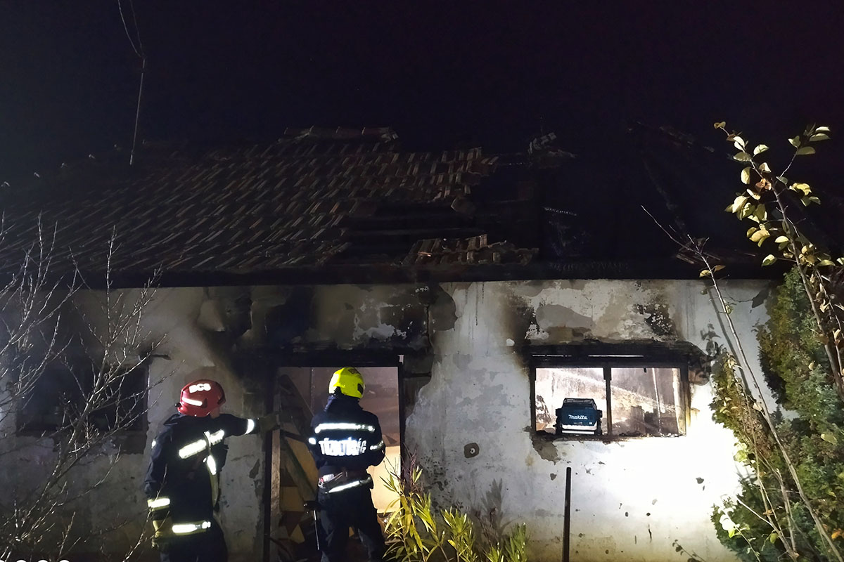 Tűz ütött ki egy békéscsabai tanyán