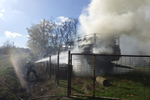 gumiabroncsok égtek Gyomaendrődön