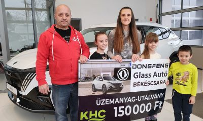 nyeremény átadás, Glass Autó