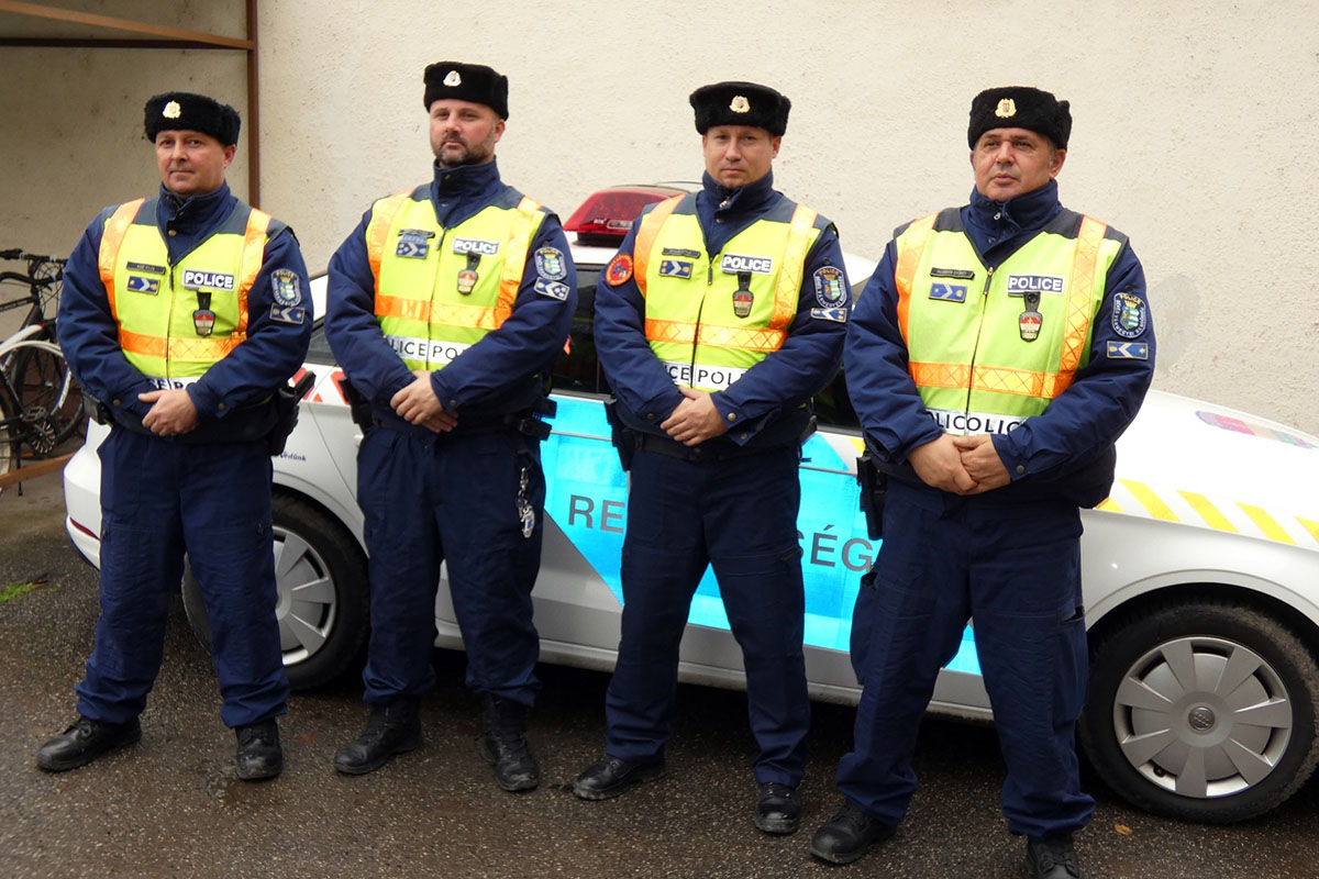 Sűrű füstben tapogatózva találták meg és vitték ki az égő lakásból a sarkadi asszonyt