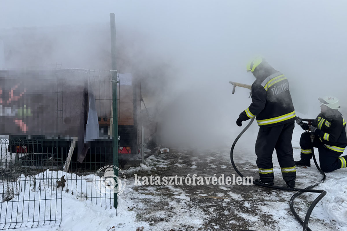 kigyulladt büfékocsi