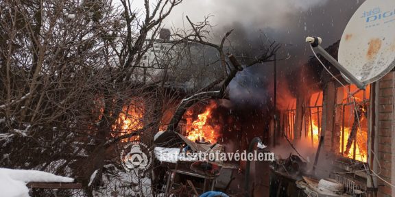kigyulladt ház Kétegyházán
