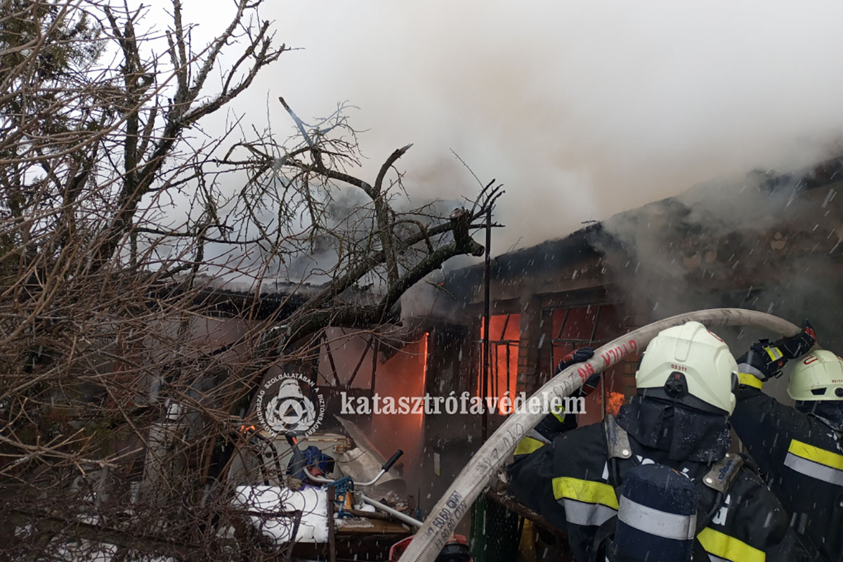kigyulladt ház Kétegyházán