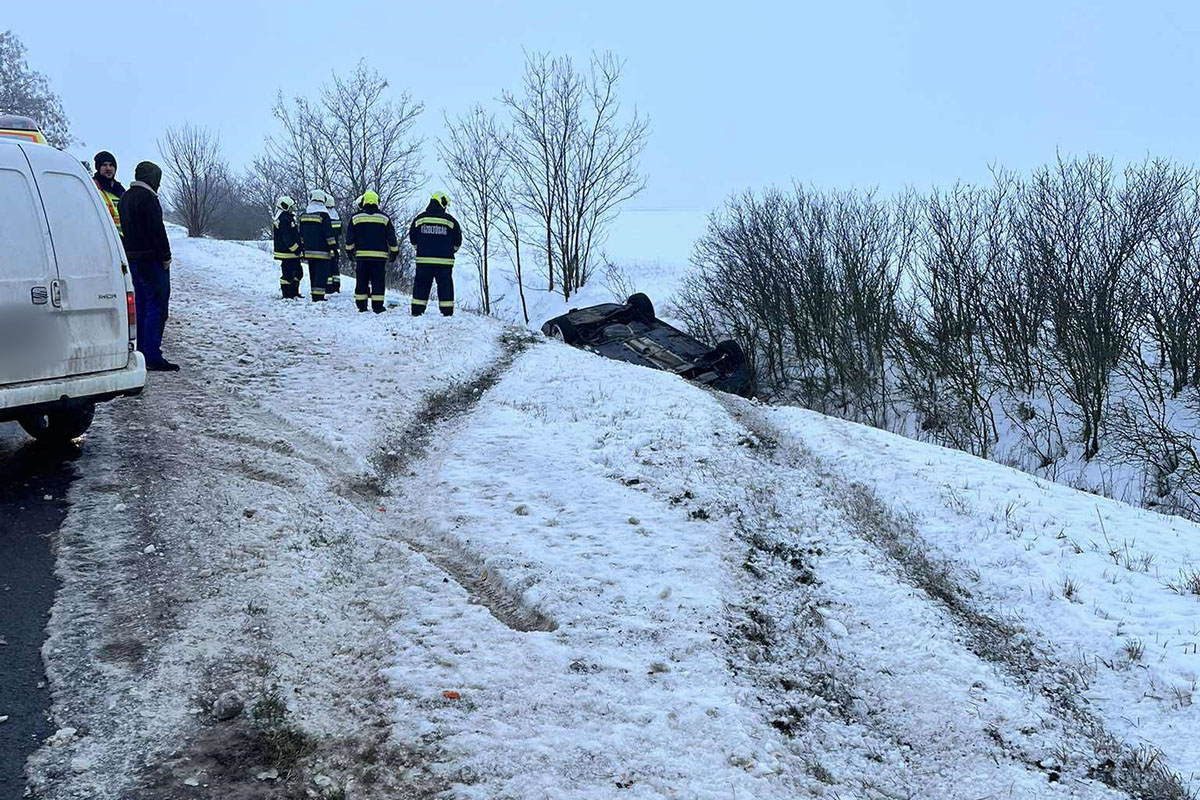 Párás szélvédő okozott balesetet