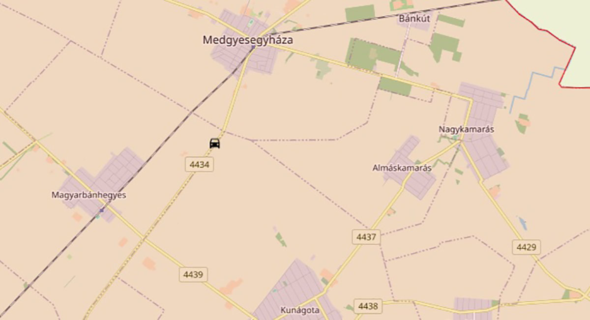 Letért az útról, majd fának ütközött egy autó 4434-es úton