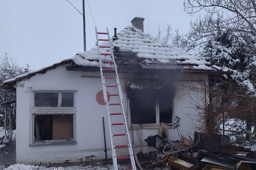 Tűz pusztított egy békéscsabai családi házban