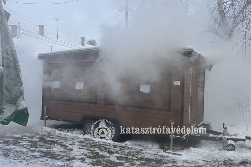 kigyulladt büfékocsi