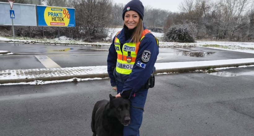 kutyát mentettek a rendőrök Békéscsabán