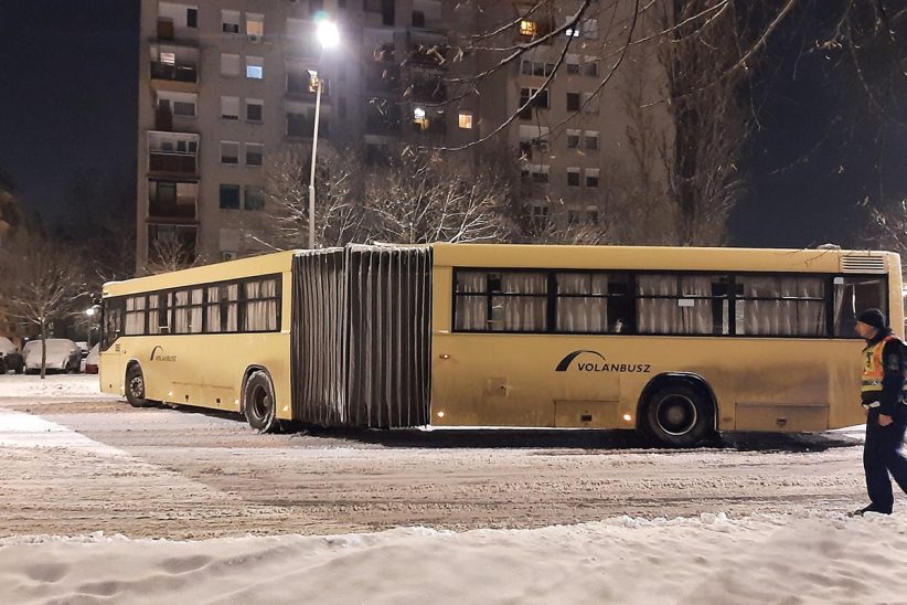 lerobbant busz Békéscsabán