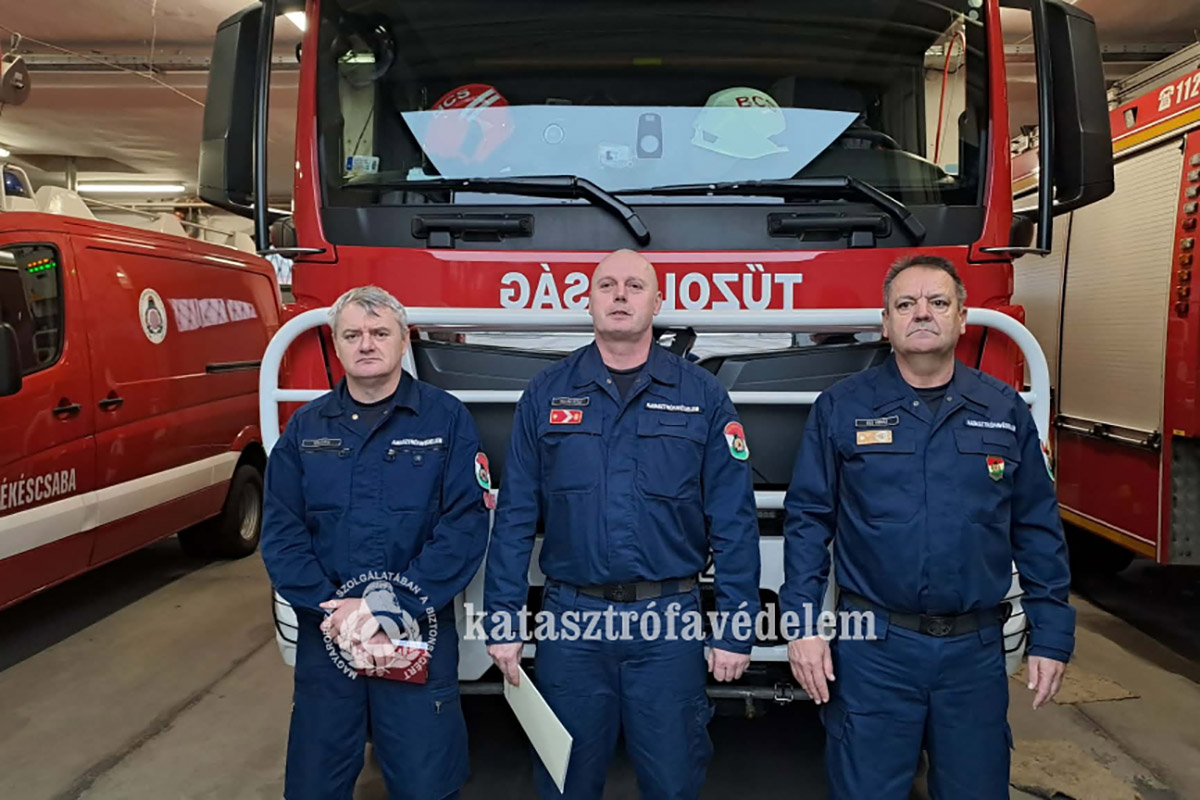 tűzoltók elismerése  Békéscsaba