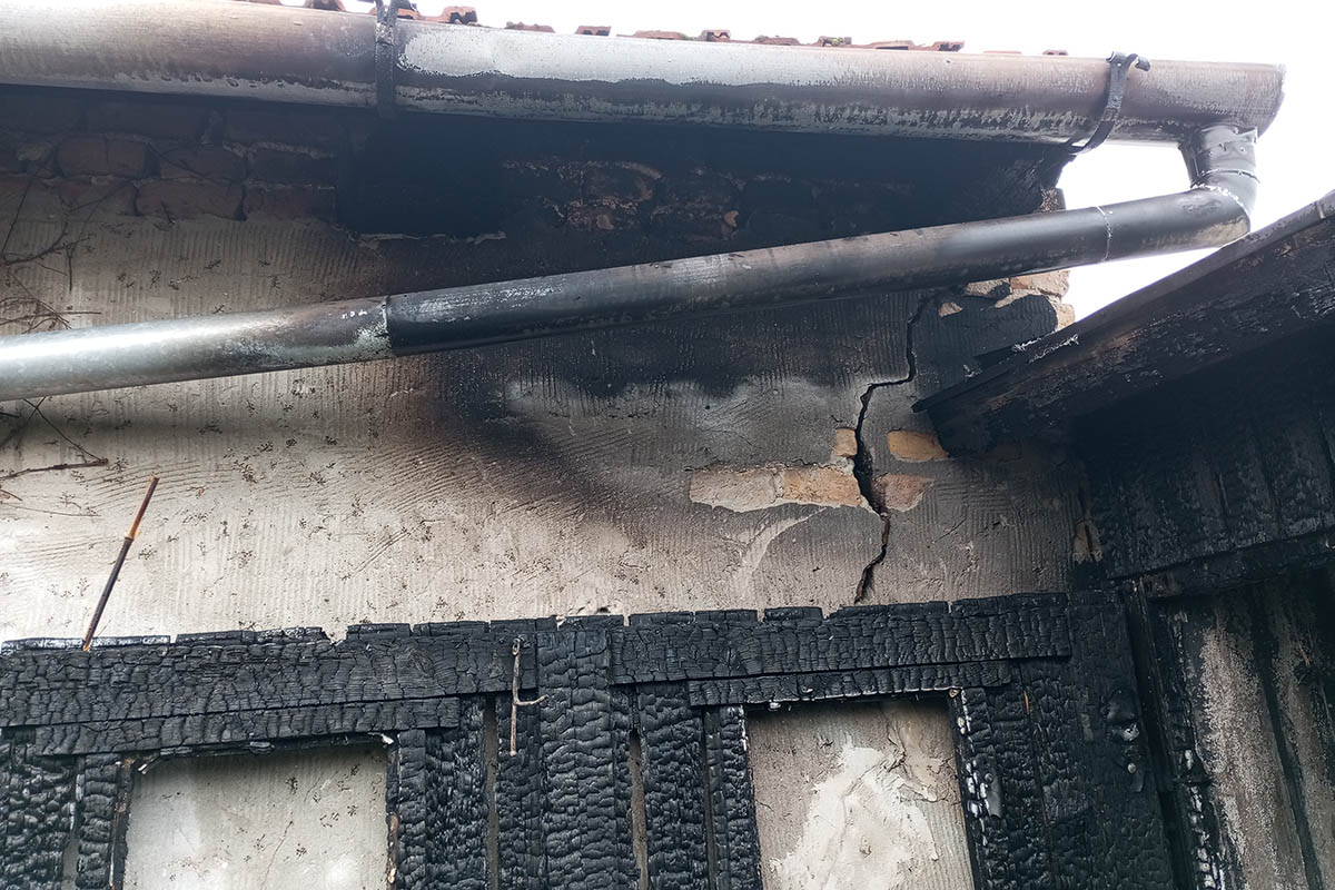 kigyulladt melléképület Gyulán