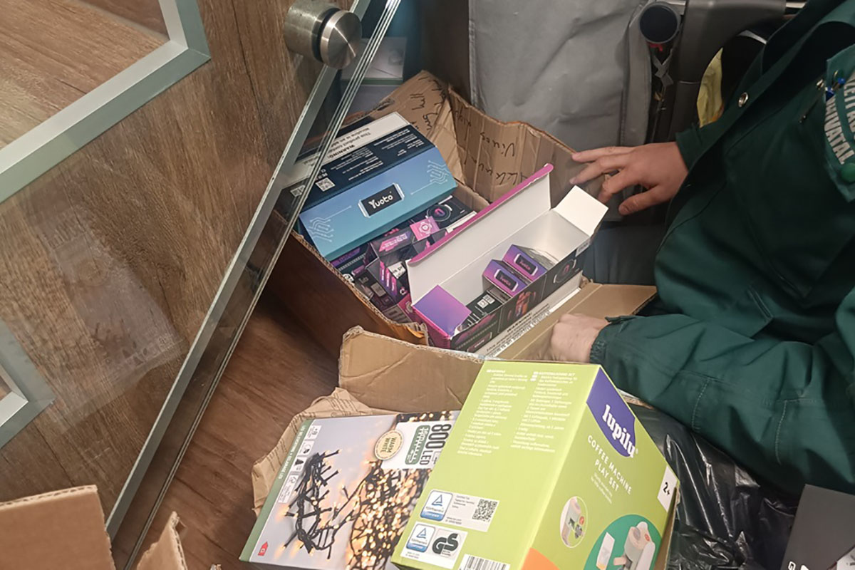 Több ezer tiltott e-cigit foglalt le a Nemzeti Adó- és Vámhivatal