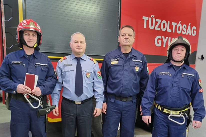 tűzoltók elismerése Gyula