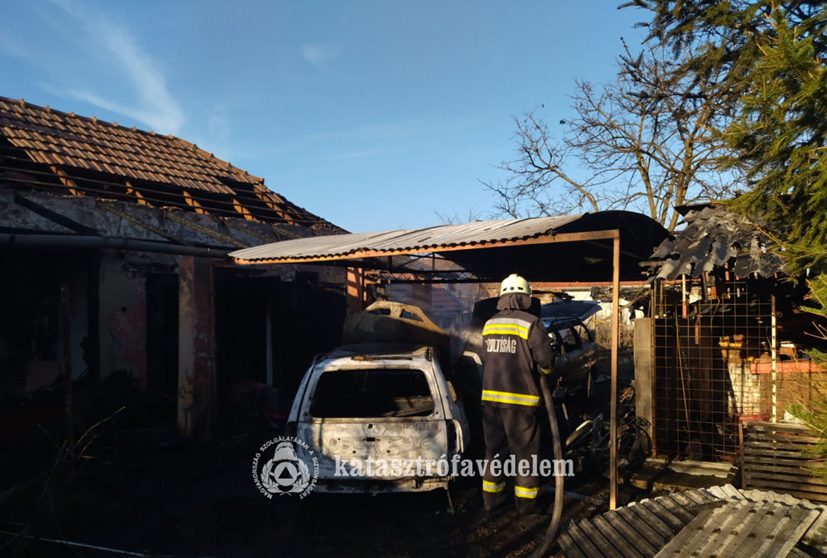Kigyulladt egy autókozmetikai műhely Békéscsabán