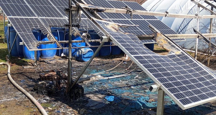 kigyulladt napelem Gyulán